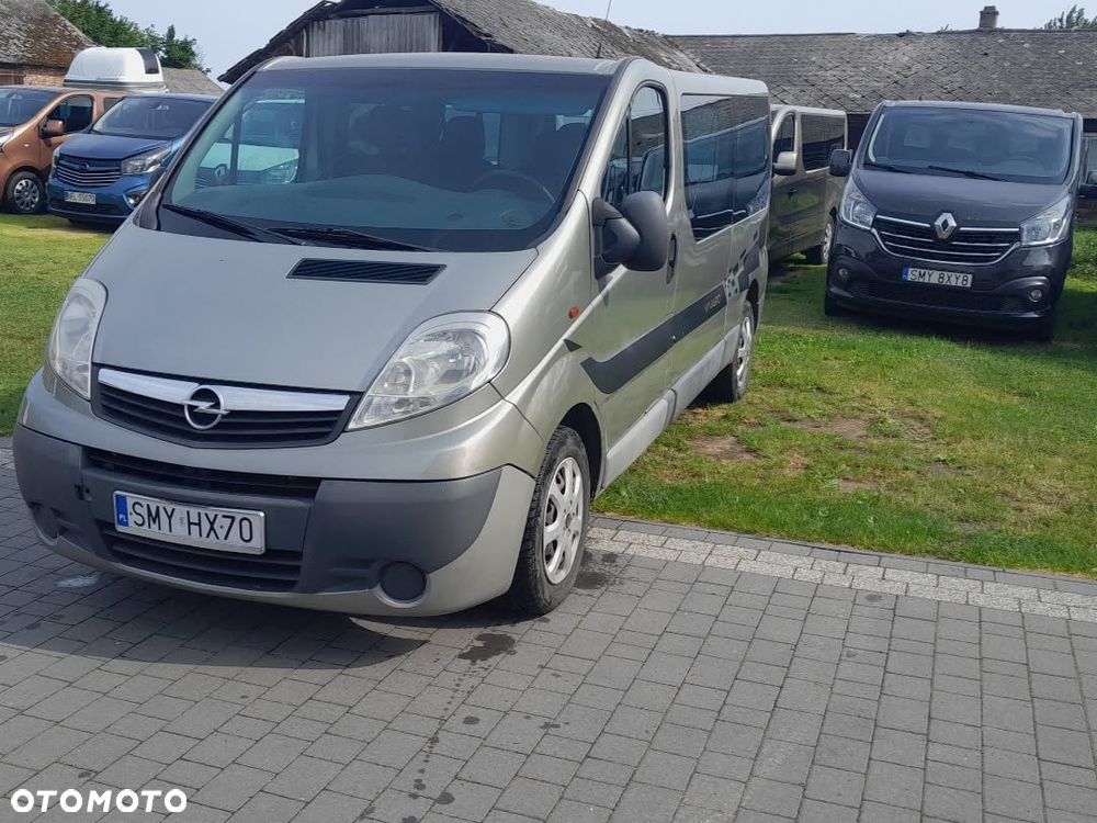 Opel Vivaro - 1
