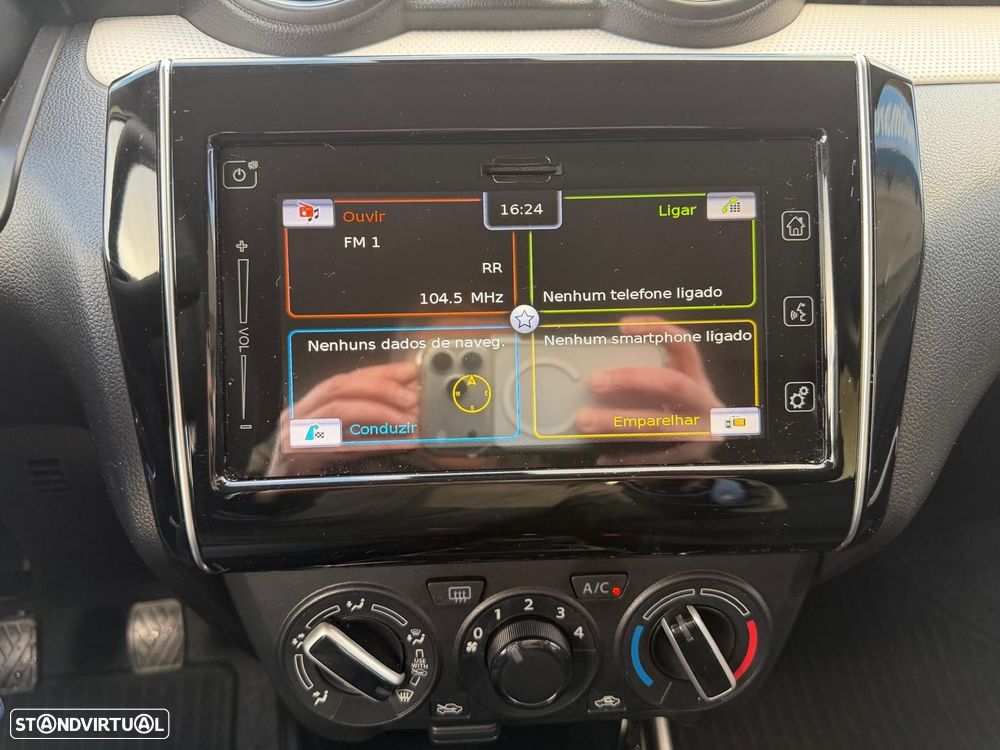 Suzuki Swift 1.2 Mild Hybrid GLX - 25