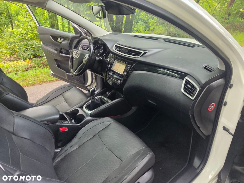 Nissan Qashqai 1.6 DIG-T 360 - 16