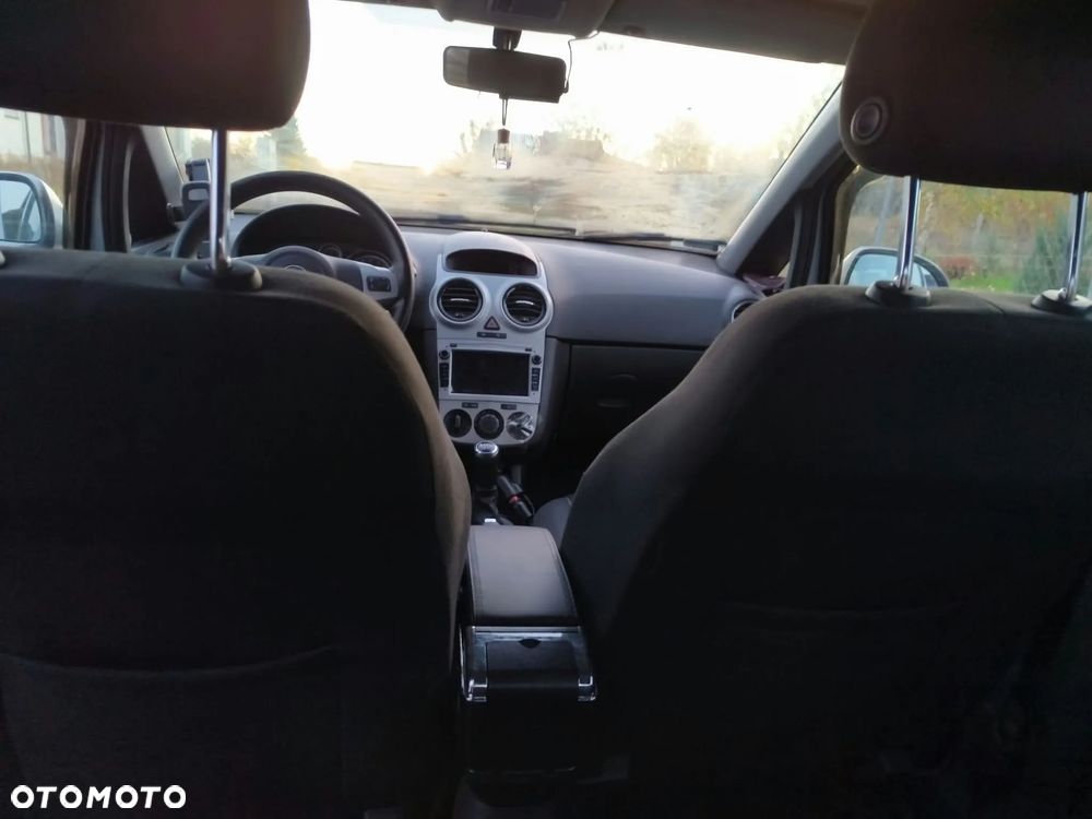 Opel Corsa 1.2 16V Cosmo - 8