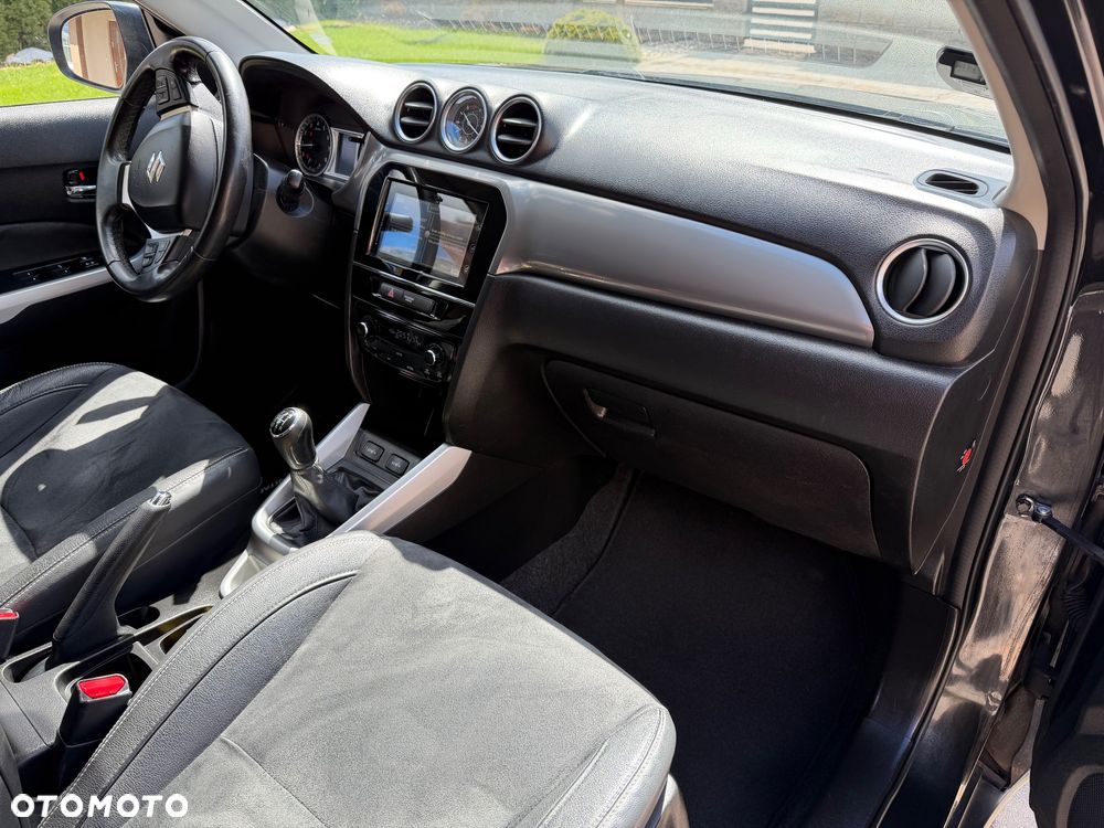 Suzuki Vitara 1.6 Premium 2WD - 30
