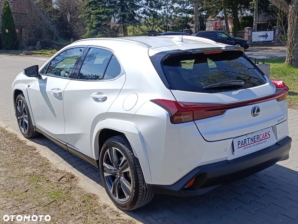 Lexus UX 300h Executive Line - 6