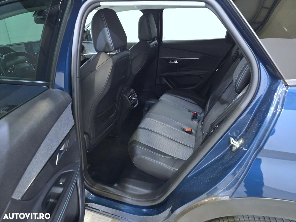 Peugeot 3008 PureTech 130 Stop & Start GPF EAT8 Allure - 11