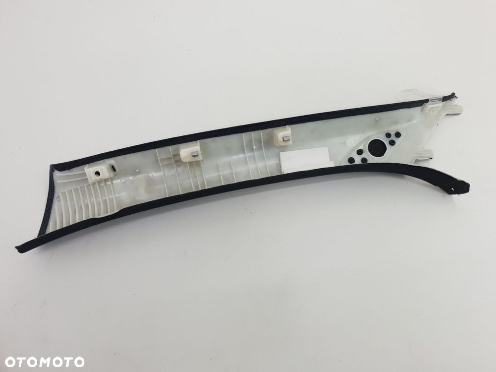 VOLVO XC40 OSŁONA SŁUPKA PRAWA 32244571 - 2