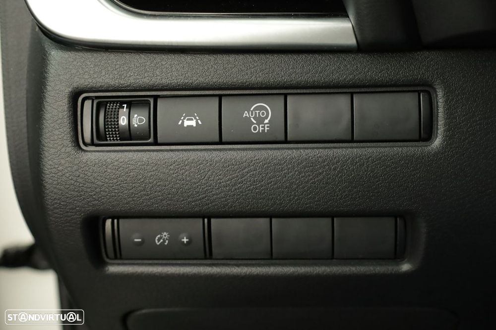 Nissan Qashqai 1.3 DIG-T N-Connecta LED - 25