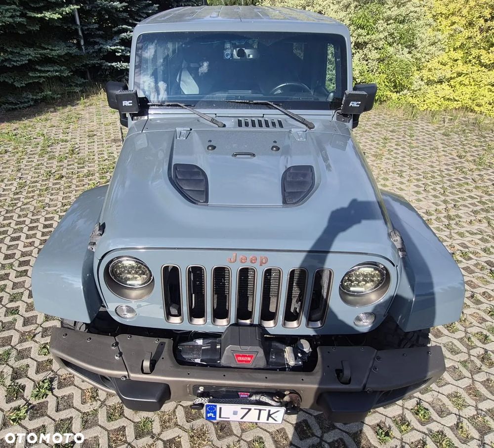 Jeep Wrangler - 2