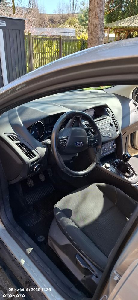 Ford Focus 1.6 Edition - 12