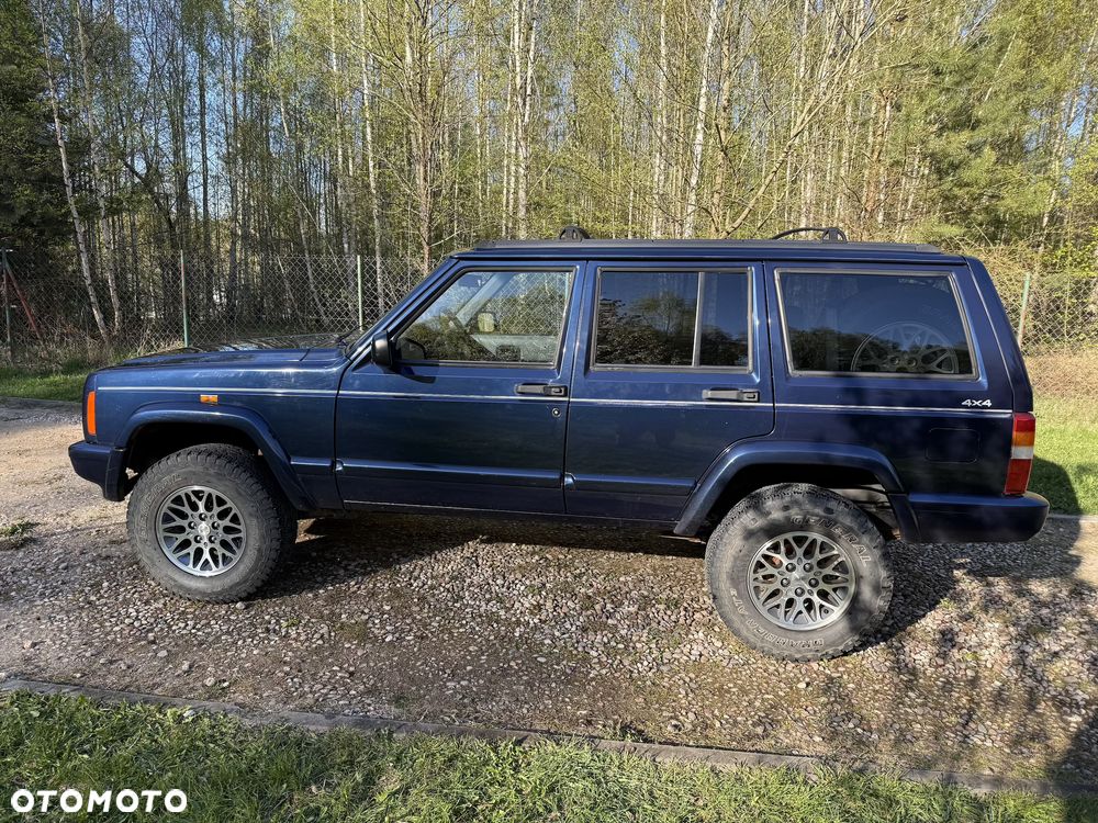 Jeep Cherokee - 2