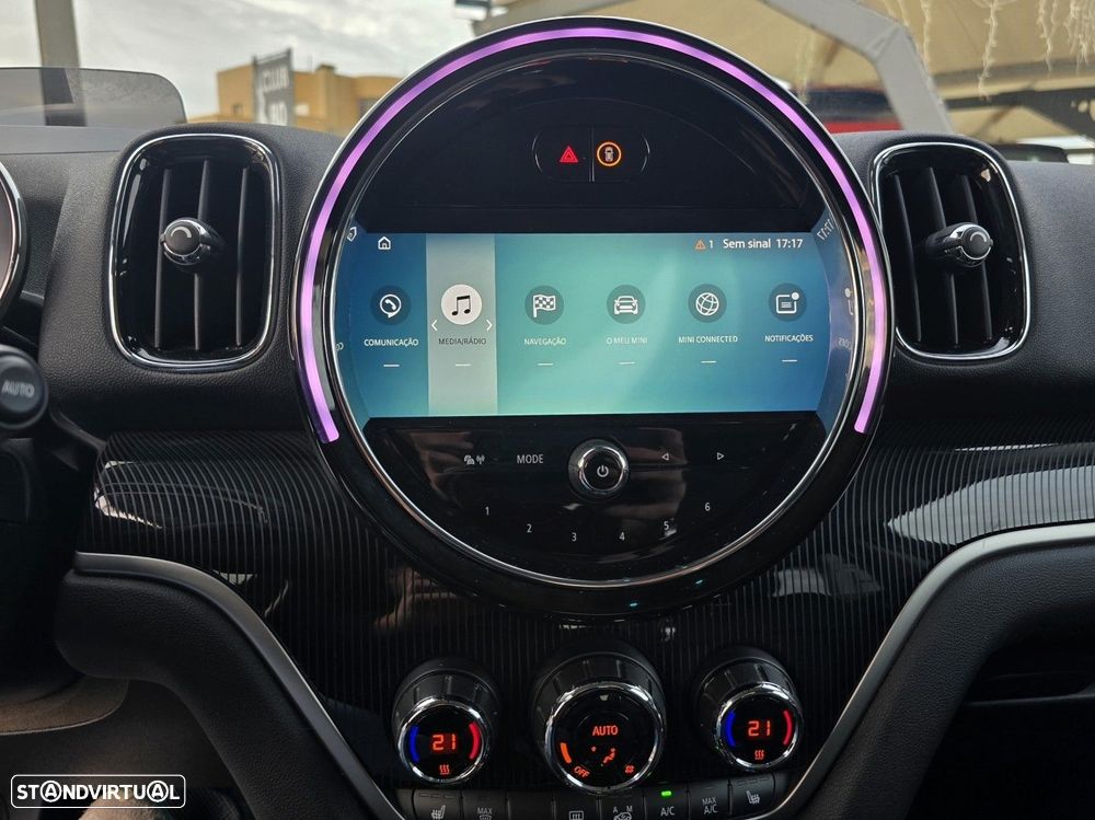 MINI Countryman Cooper SE Premium Essential Auto - 26