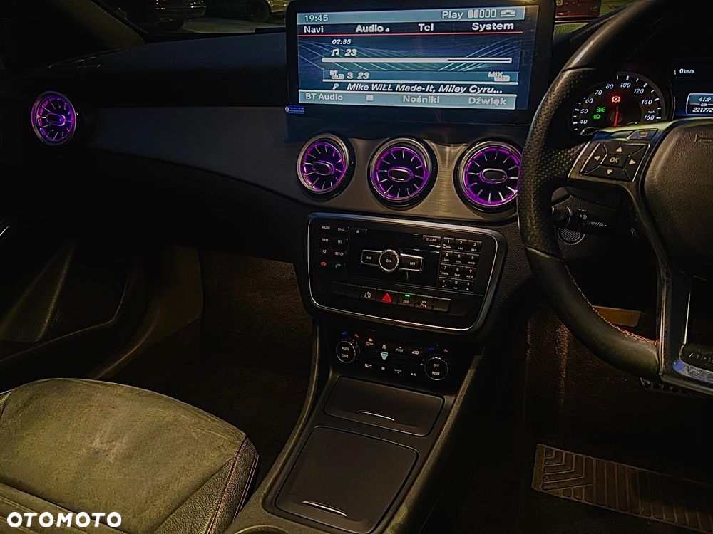 Mercedes-Benz CLA 220 CDI 7G-DCT AMG Line - 9