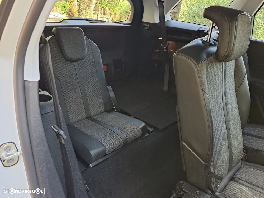 Peugeot 5008 BlueHDI 130 EAT8 Allure - 37