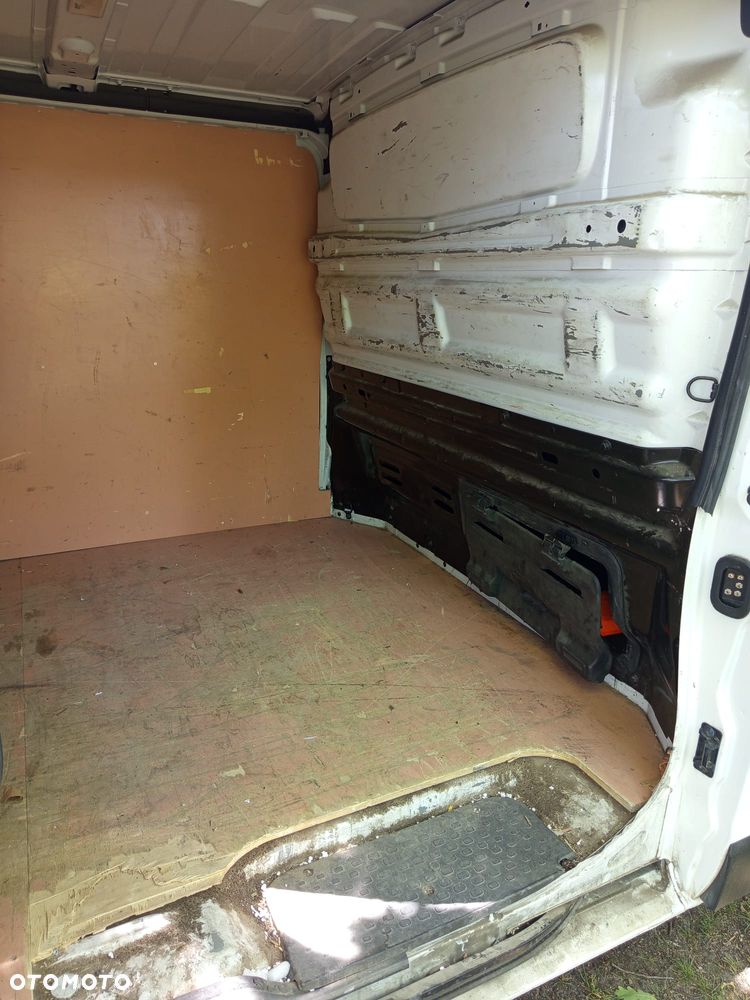 Renault Trafic - 9