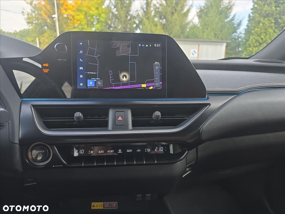 Lexus UX - 14