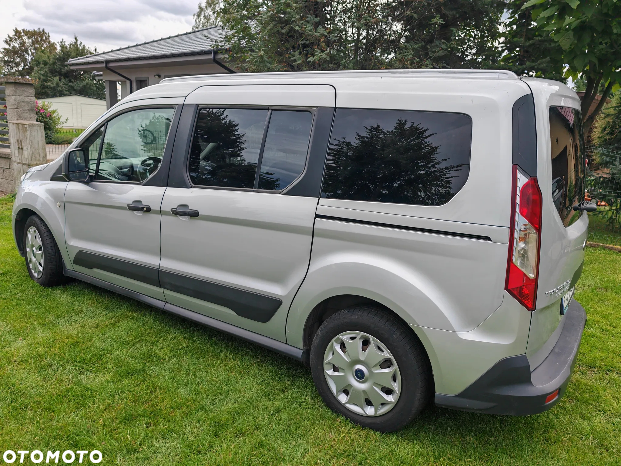 Ford Tourneo Connect Gr 1.5 TDCi Trend - 4