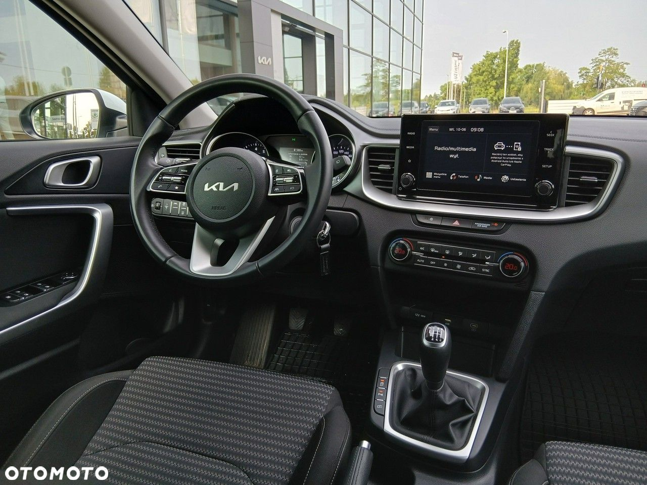 Kia Ceed - 14