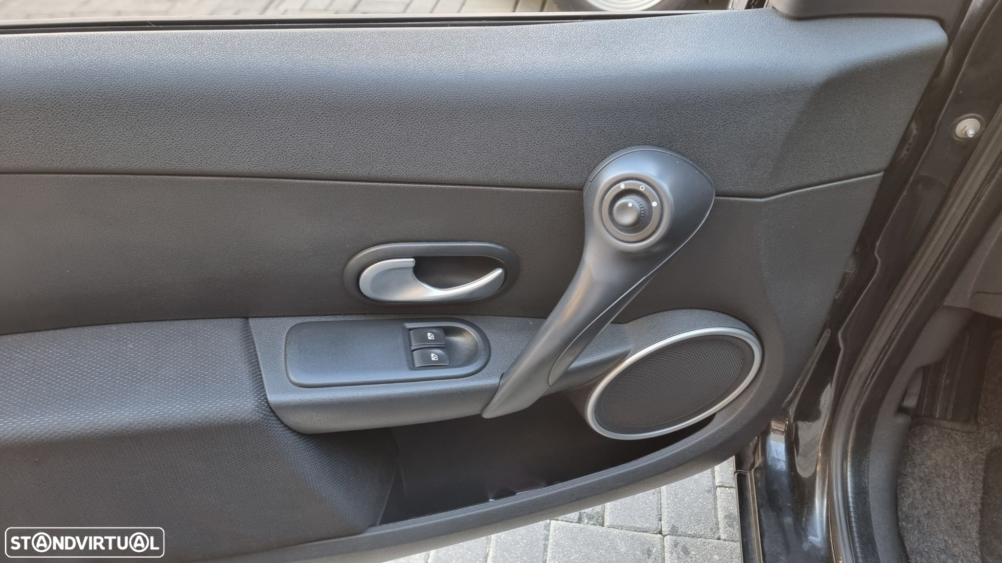 Renault Clio 1.2 16V Confort - 13