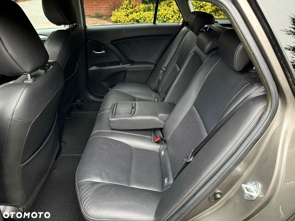 Toyota Avensis 2.0 D-4D Active Business - 11