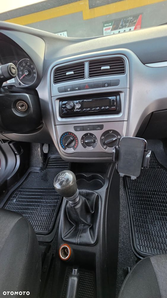 Fiat Punto VAN - 16