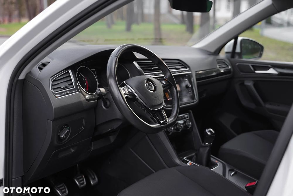 Volkswagen Tiguan - 17