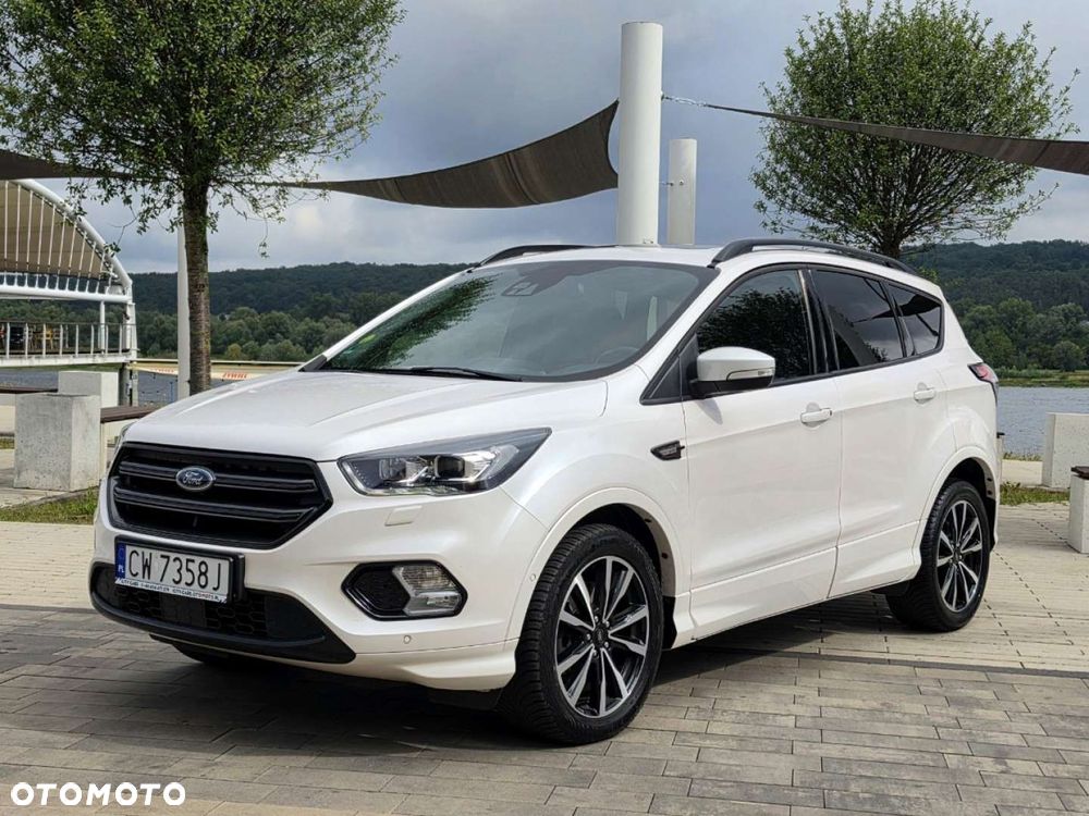Ford Kuga - 10