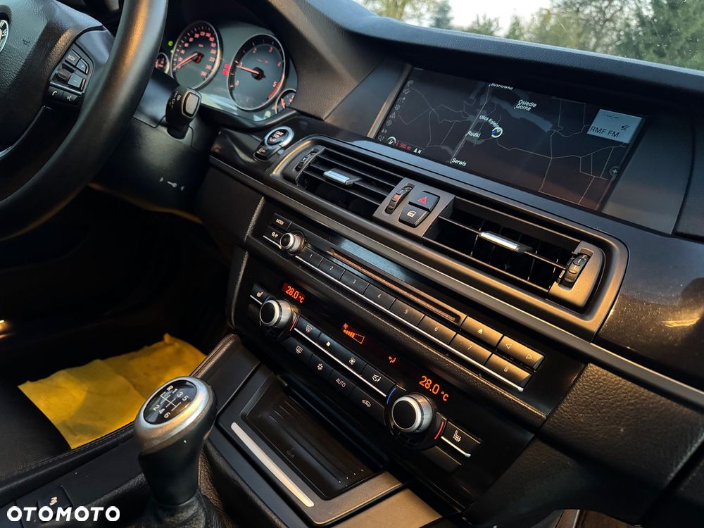 BMW Seria 5 520d Special Edition - 31