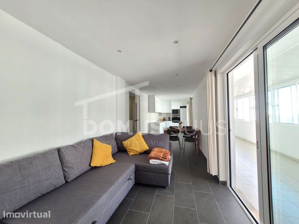 Apartamento T2 renovado no centro de Olhão - Grande imagem: 2/10