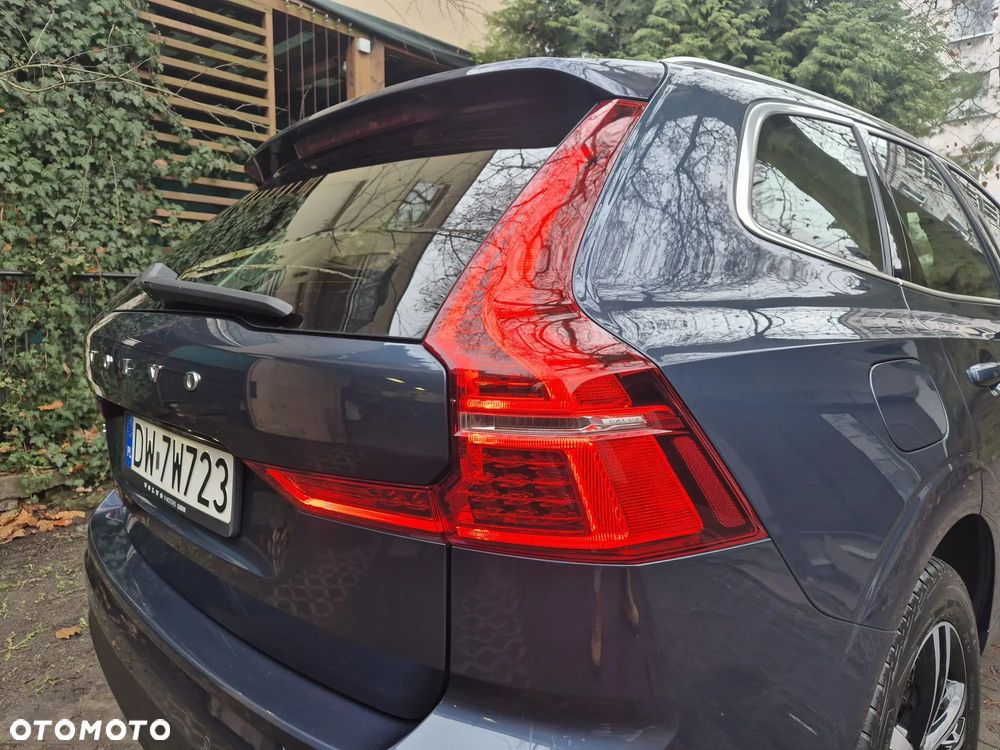 Volvo XC 60 D5 AWD Momentum - 24