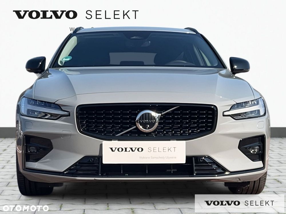 Volvo V60 B4 B Plus Dark - 3