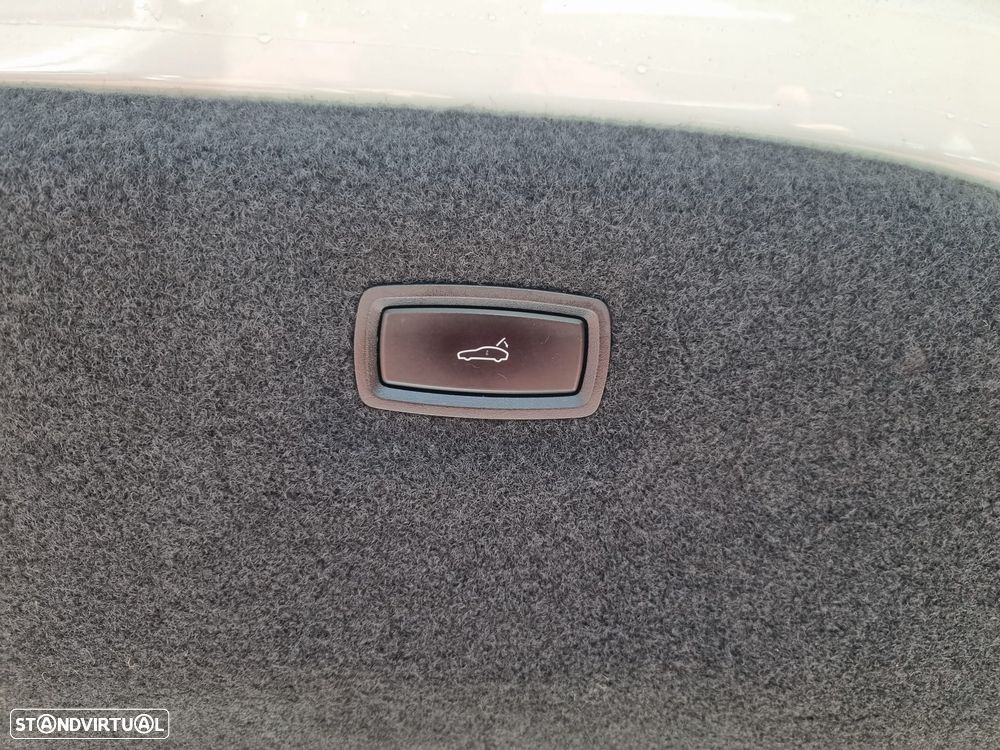 Porsche Taycan Standard - 27