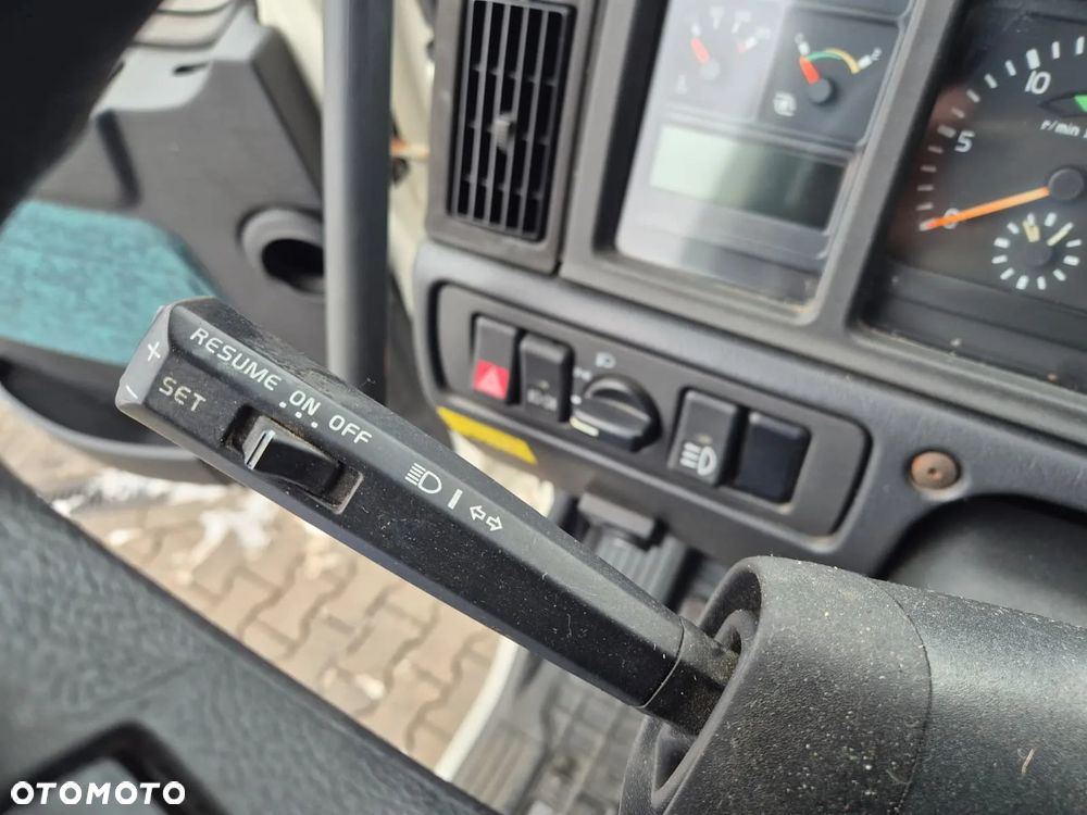 Volvo FM 7 / DO PRZEWOZU BYDŁA I KONI / 5 MIEJSC / POMIESZCZENIE MIESZKALNE / 1 WŁ / SUPER STAN / NIE ZAWODNE VOLVO / OKAZJA RYNKOWA! - 30