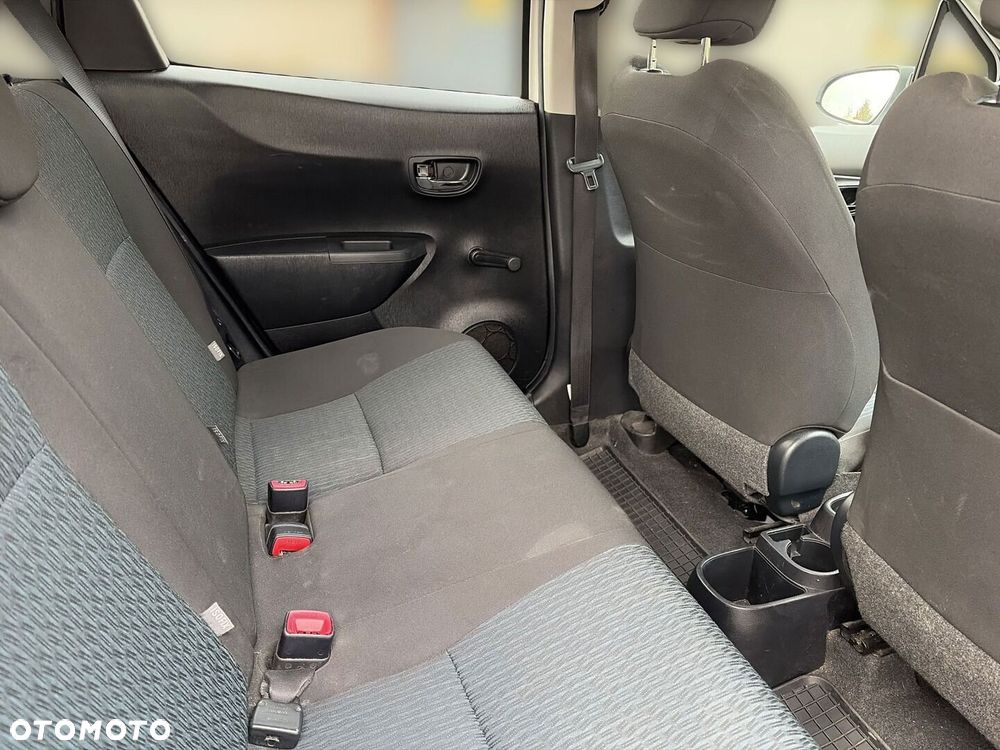 Toyota Yaris 1.33 Premium - 13