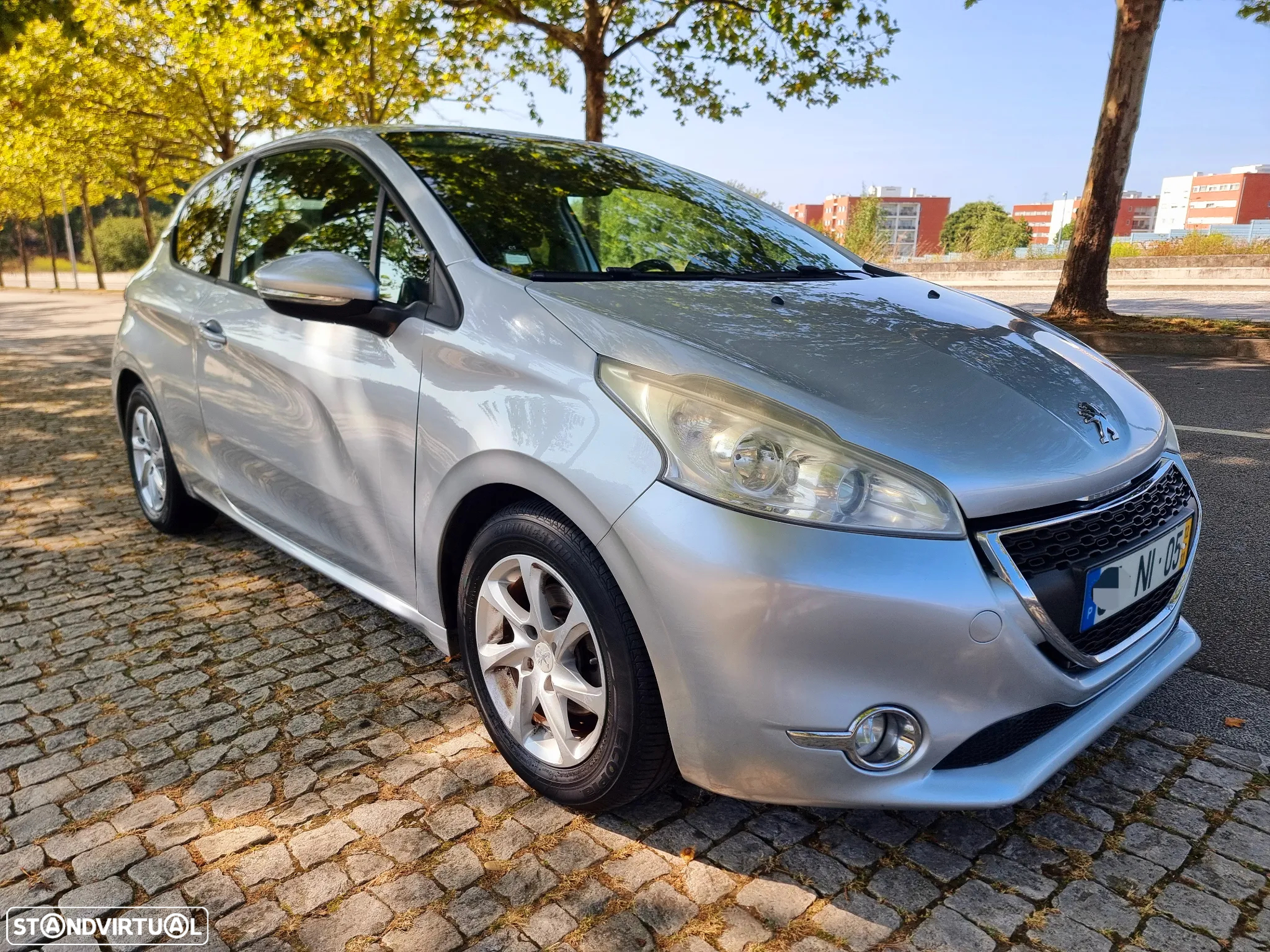 Peugeot 208 1.4 VTi Allure - 11