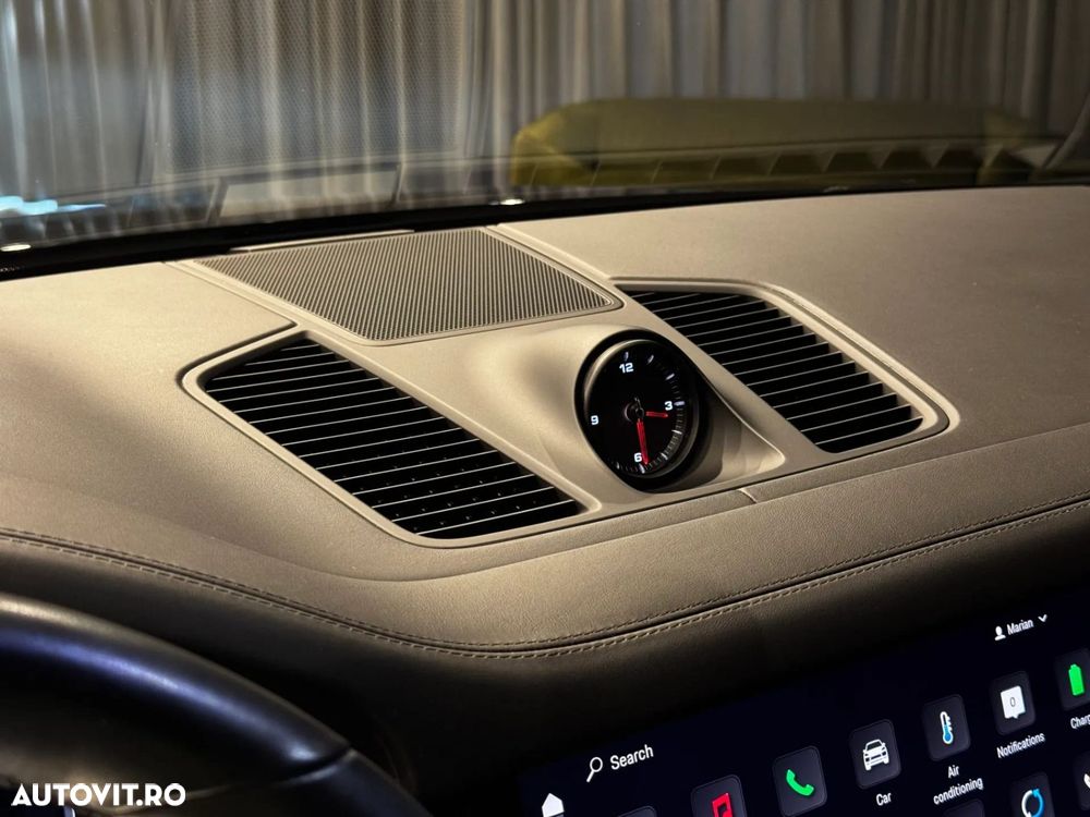Porsche Cayenne - 41