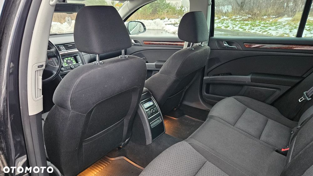 Skoda Superb 2.0 TDI Comfort DSG - 40