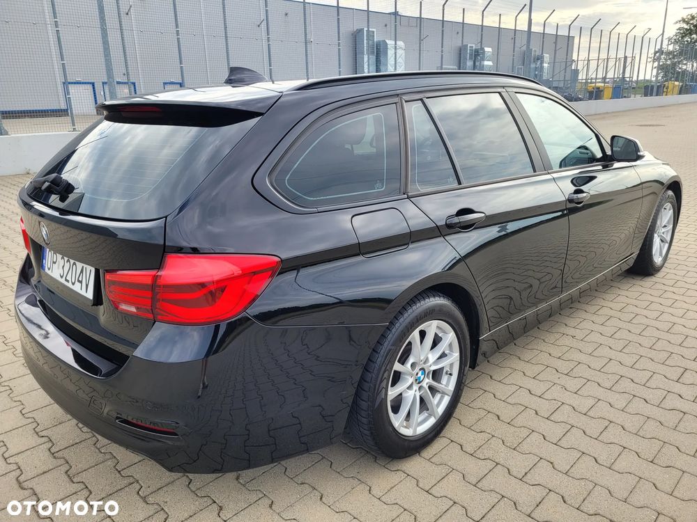 BMW Seria 3 318d - 4