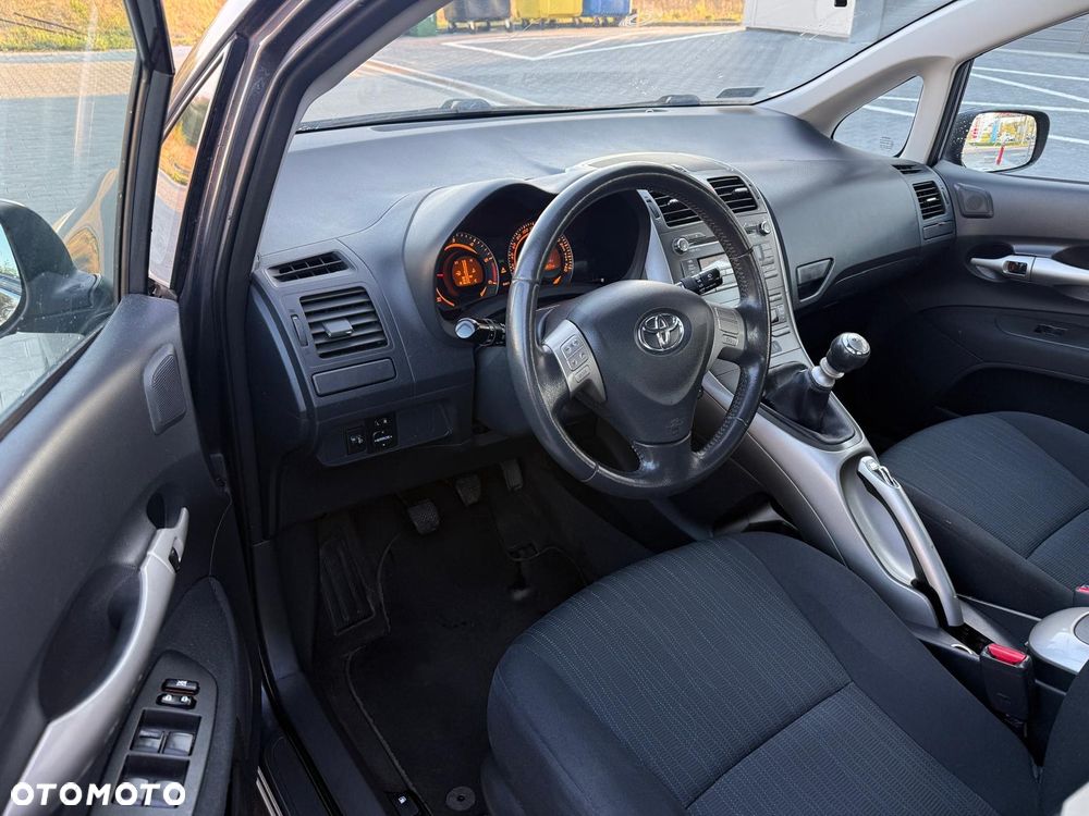Toyota Auris 2.0 D-4D Luna - 15