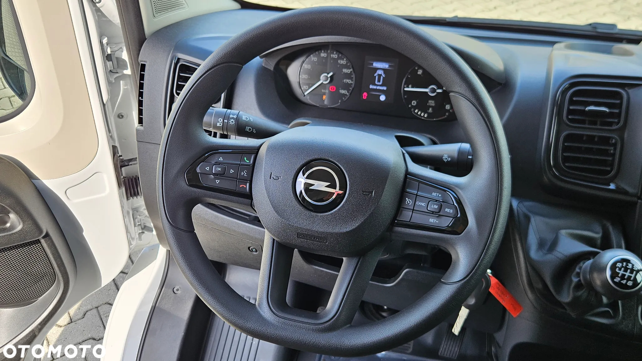 Opel Movano - 8