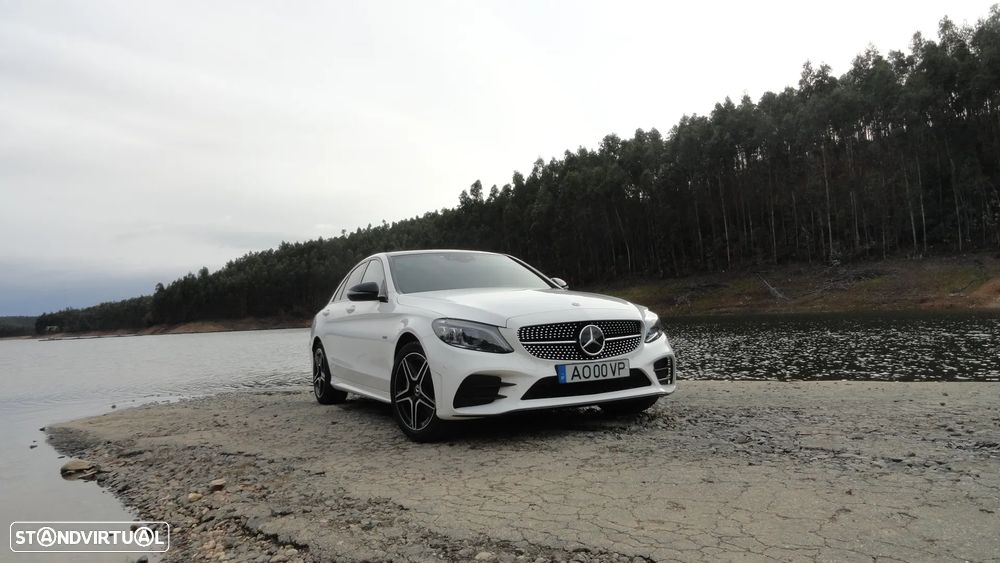 Mercedes-Benz C 300 BlueTEC Hybrid AMG Line - 3