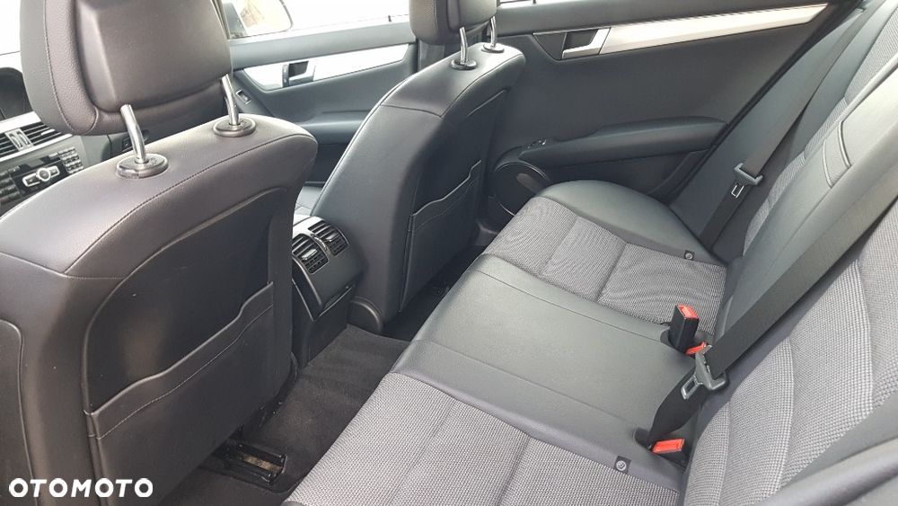 Mercedes-Benz Klasa C 220 CDI 7G-TRONIC Avantgarde Edition - 10