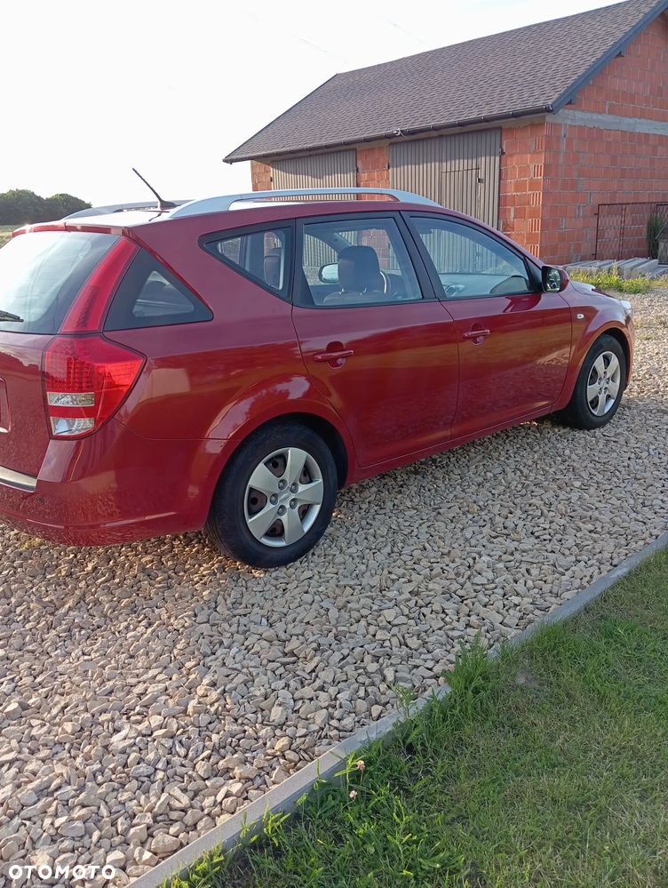 Kia Ceed 1.4 CVVT Attract - 7