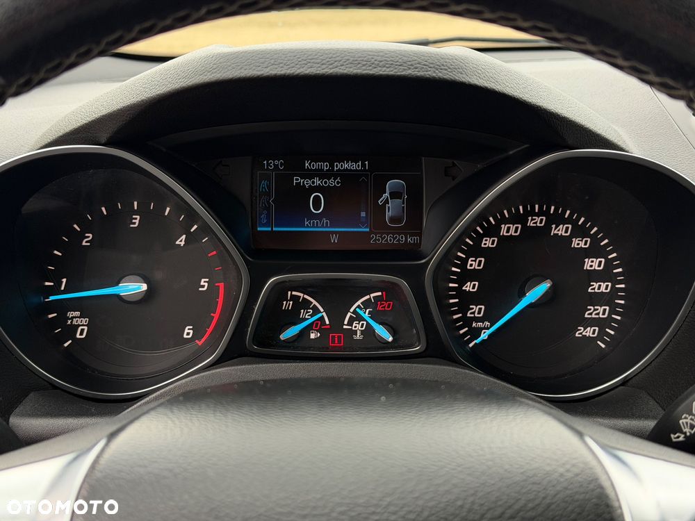 Ford Kuga 2.0 TDCi 4x4 ST-Line - 29