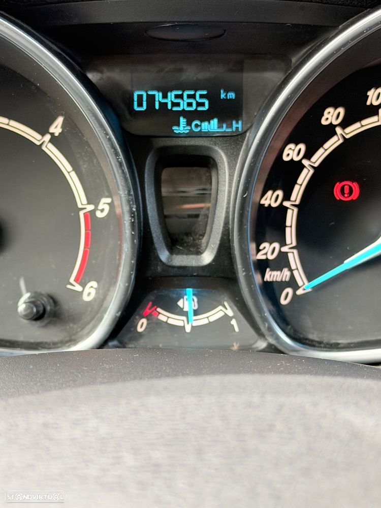 Ford Tourneo Courier 1.6 TDCi Titanium - 17