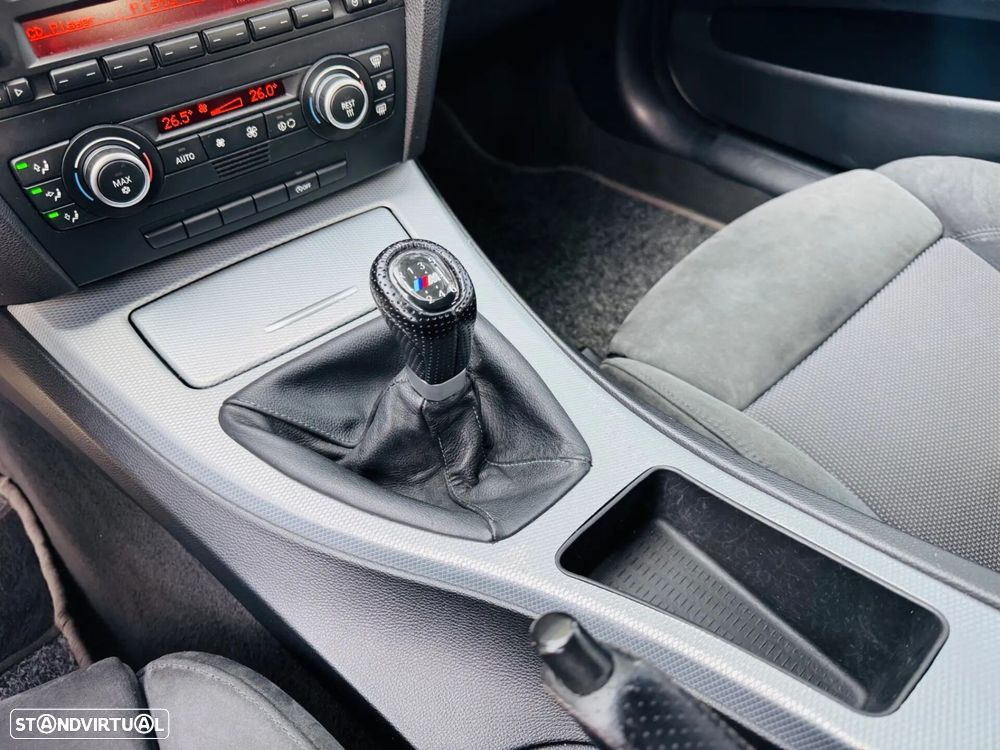 BMW 320 d Pack M - 27