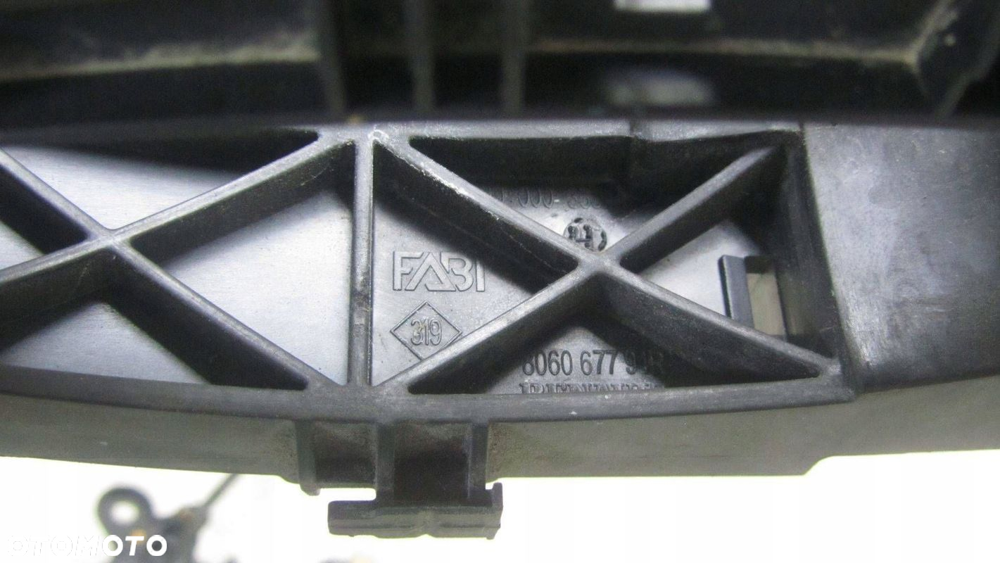 TRAFIC VIVARO III ZAMEK DRZWI PRAWY PRZÓD 805027088R 14- - 5