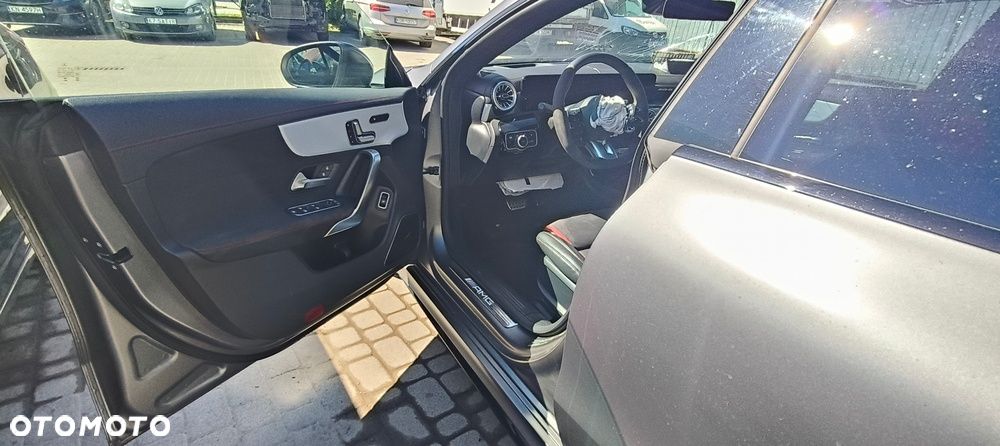 Mercedes-Benz CLA AMG 35 4Matic B AMG Speedshift 8G-DCT AMG Line Advanced Plus - 9