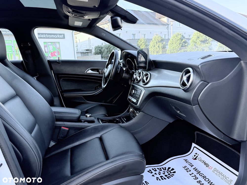 Mercedes-Benz CLA - 25