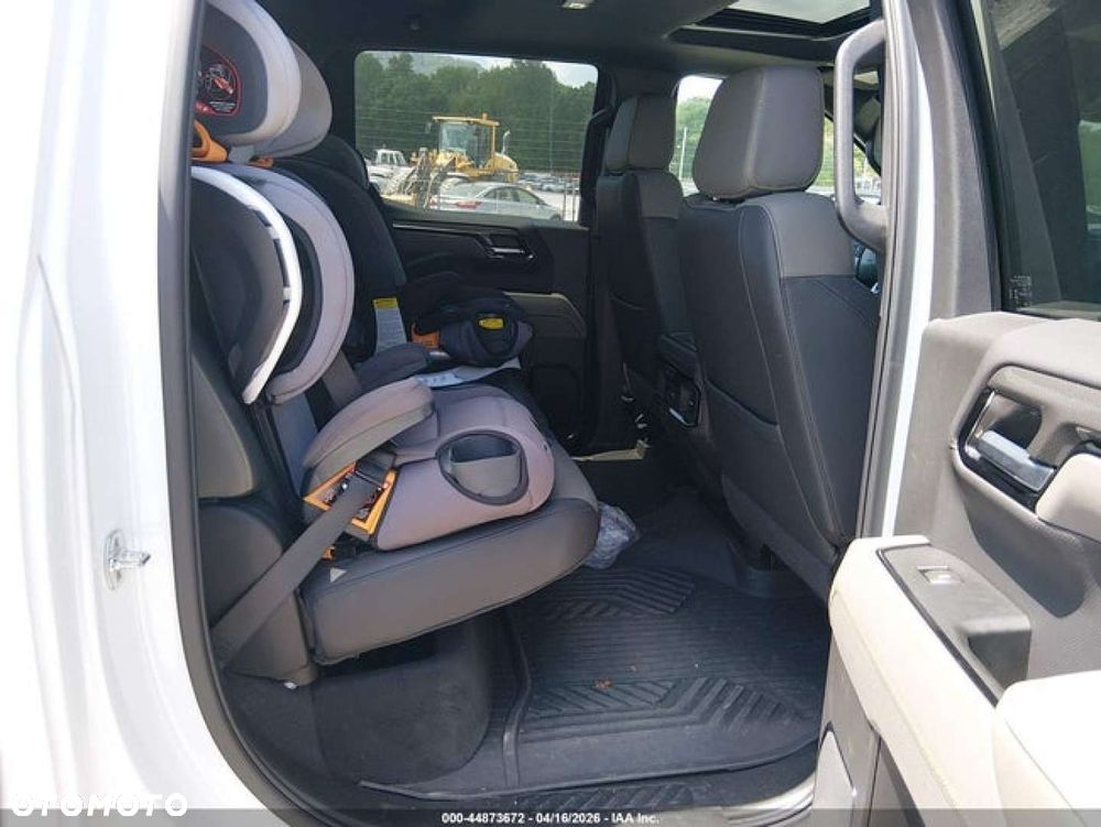 Chevrolet Silverado - 15
