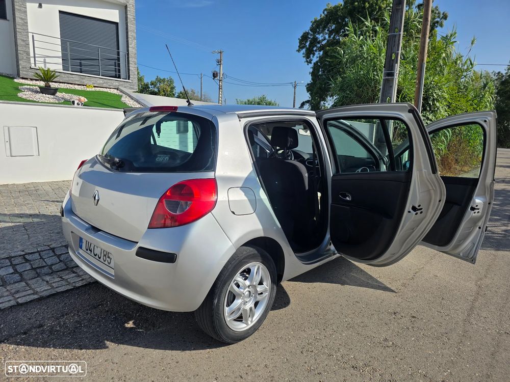 Renault Clio 1.2 16V Confort - 5