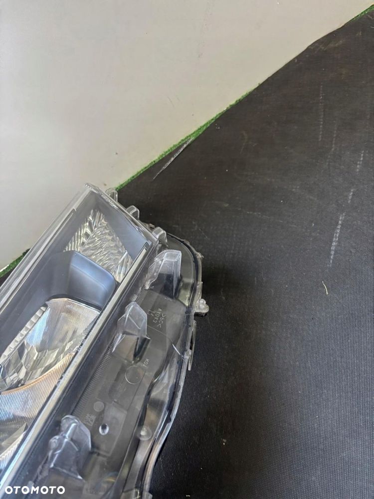 LAMPA PRAWA REFLERTOR PRAWY TOYOTA RAV4 RAV 4 FULL LED BEZ SOCZEWKI IDEALNA - 9