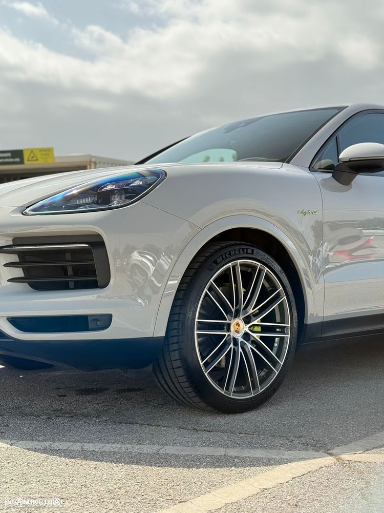 Porsche Cayenne E-Hybrid - 3